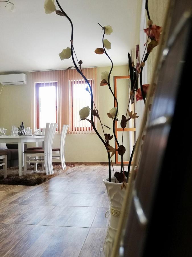 Petrov Apartment Tryavna Extérieur photo